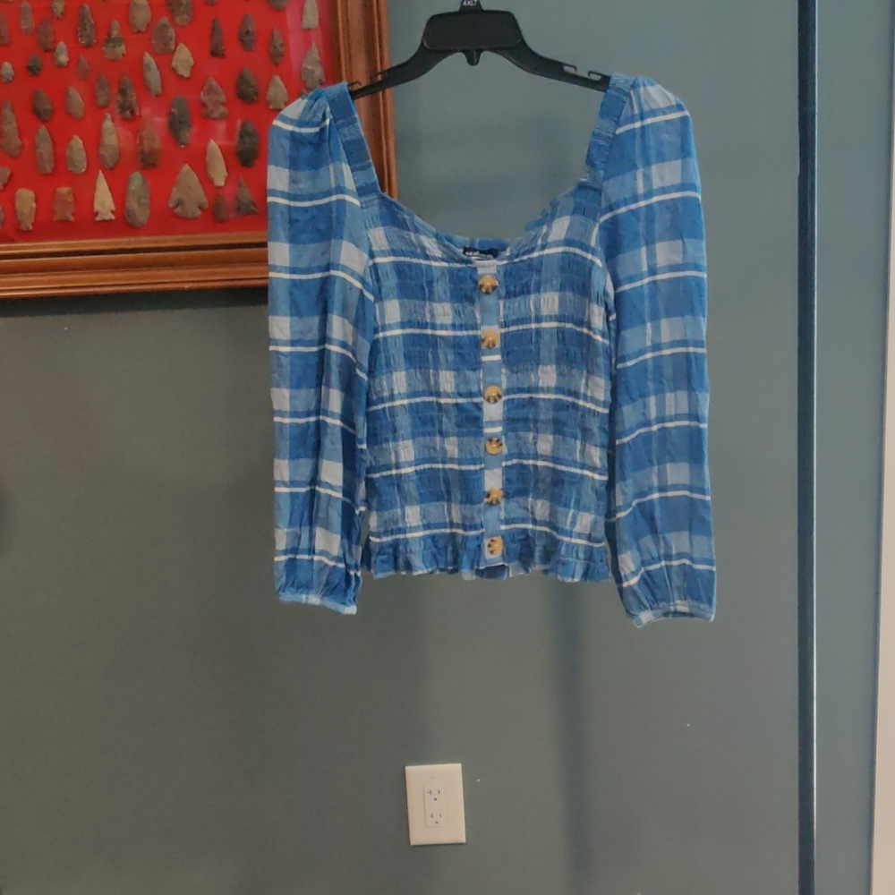 Women's long sleeved top